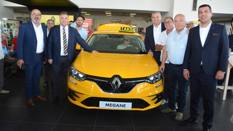 İzmir’de Taksicilere Özel Renault Megane Dönemi Başladı