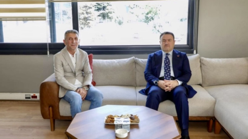 Kütahya'nın Gururu TULU Porselen'e Vali Işın'dan Anlamlı Ziyaret