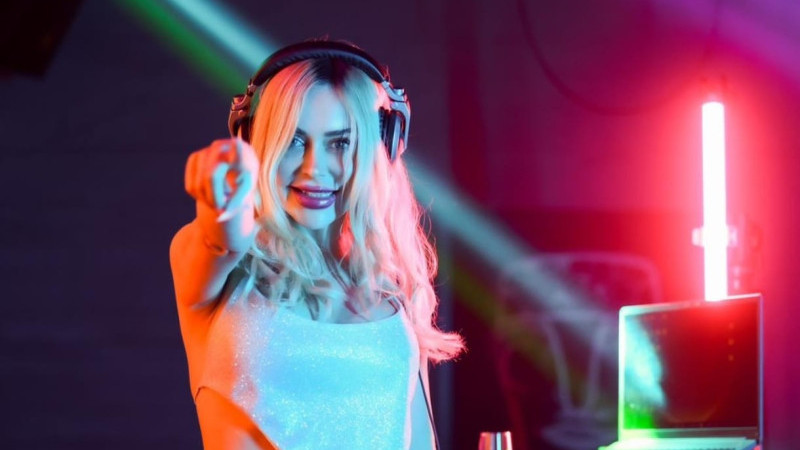 Teos Marina’da Müzik ve Dansın Büyüleyici Buluşması