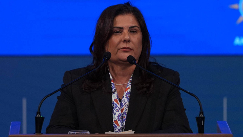 ÇERÇİOĞLU’NUN AFİŞ POLİTİKASI SOSYAL MEDYADA TARTIŞMA YARATTI