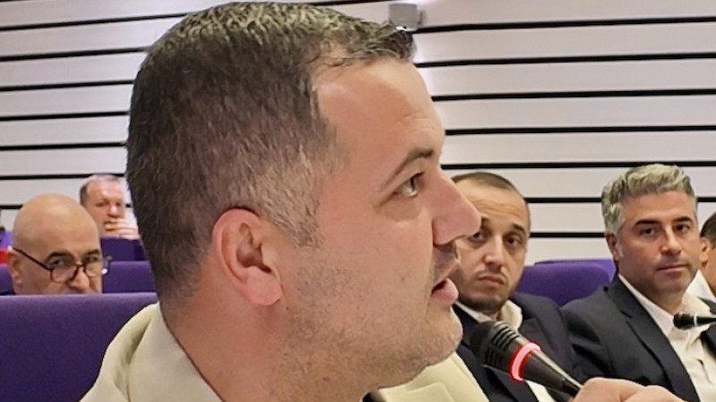 AK Partili Oygur'dan Buca Belediyesi'ne Su Faturası Tepkisi 
